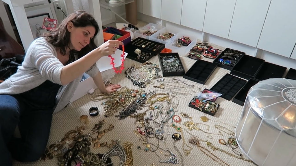 Erica Domesek shows you the tips and tools you need to organize your jewelry
